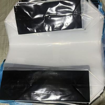 Kantong Katup Customized Putih OEM Tahan Berat Dan Abrasiveness Carbon Hitam
